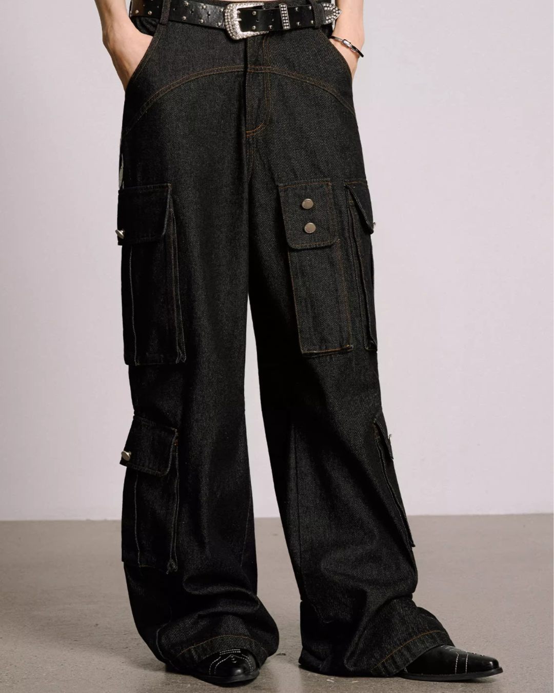 Edgy Wide Straight Cargo Jeans
