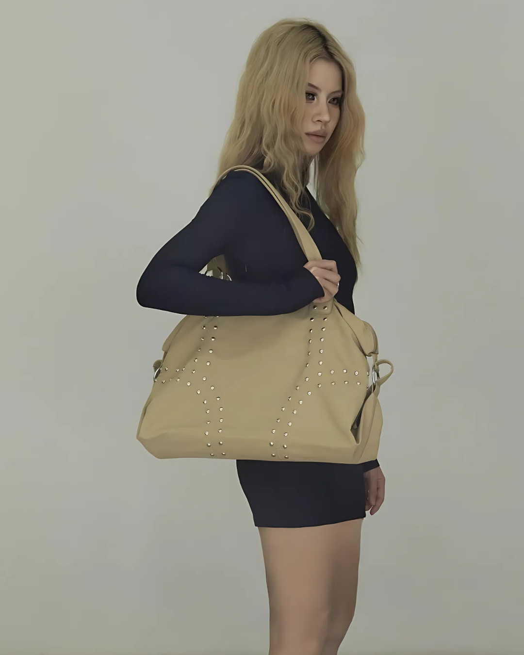 Studs Accent Big Boston