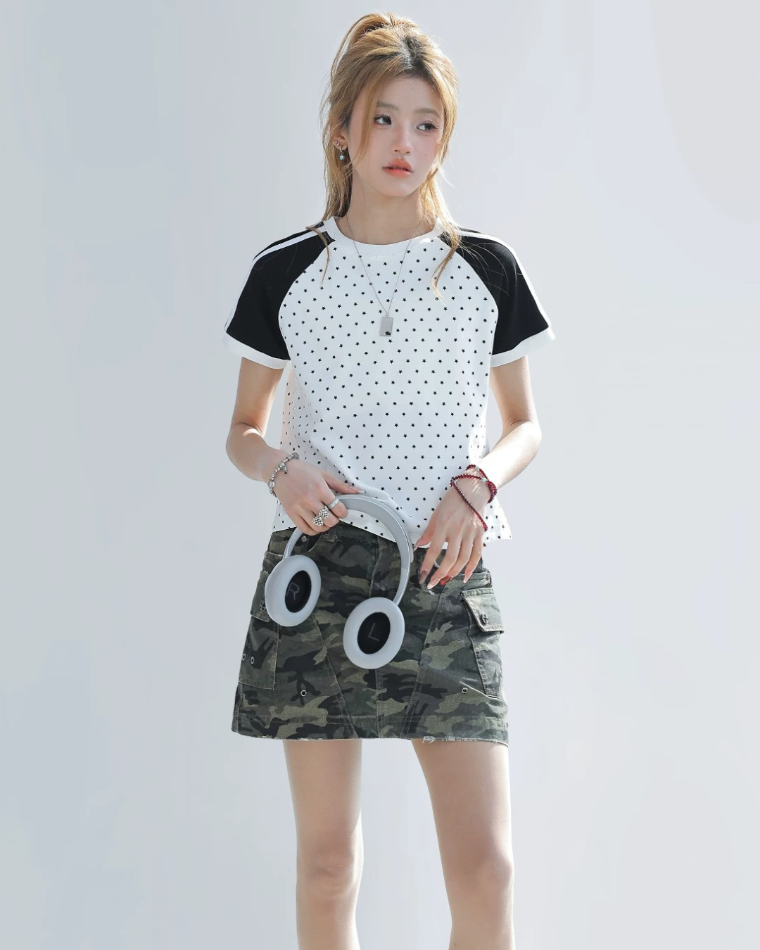 Dot Panel Contrast Sleeve Raglan Tee