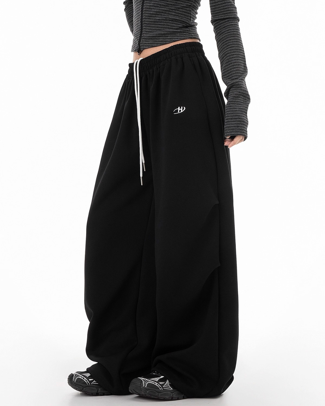 Essential Wide Sweat Pants