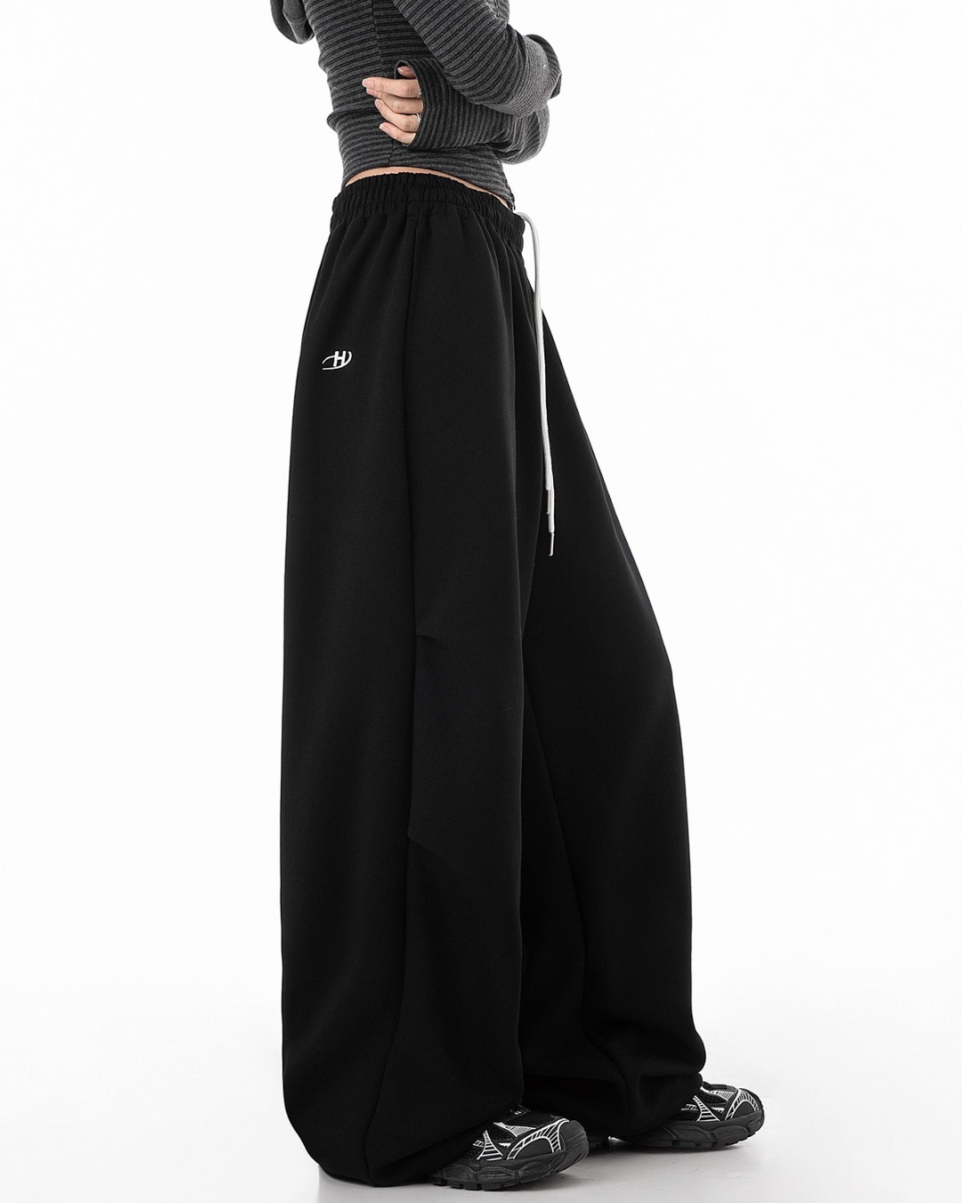 Essential Wide Sweat Pants