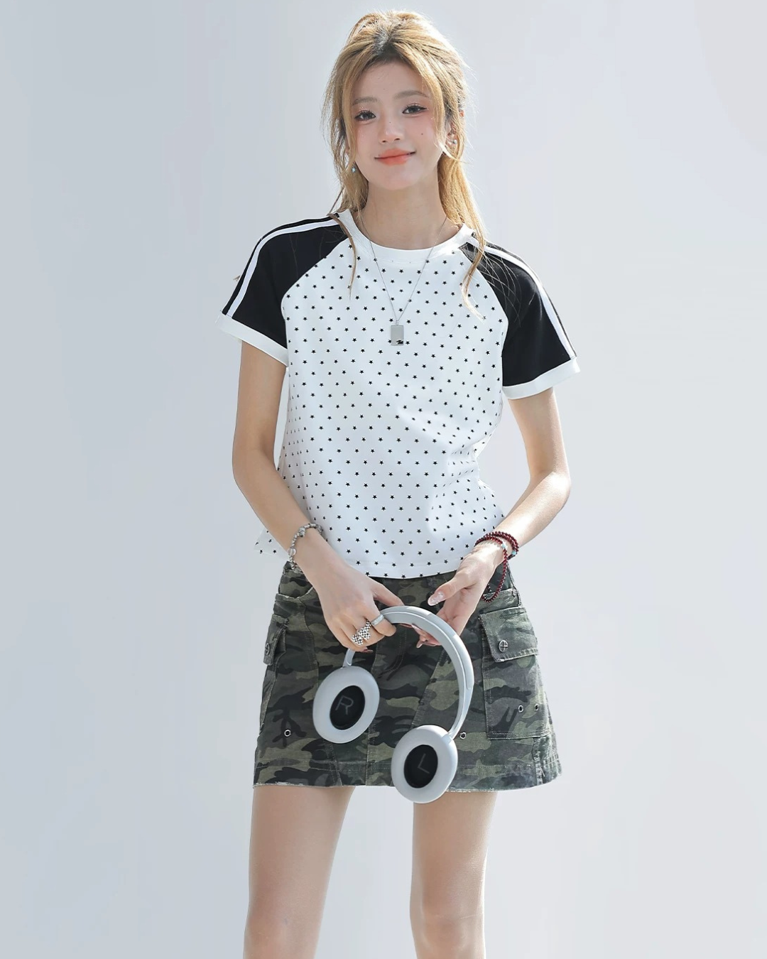 Dot Panel Contrast Sleeve Raglan Tee