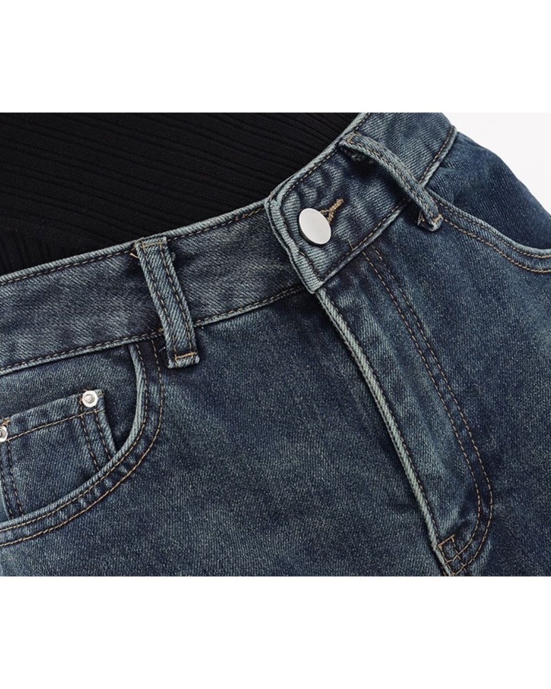 Triple Button Wide Jeans