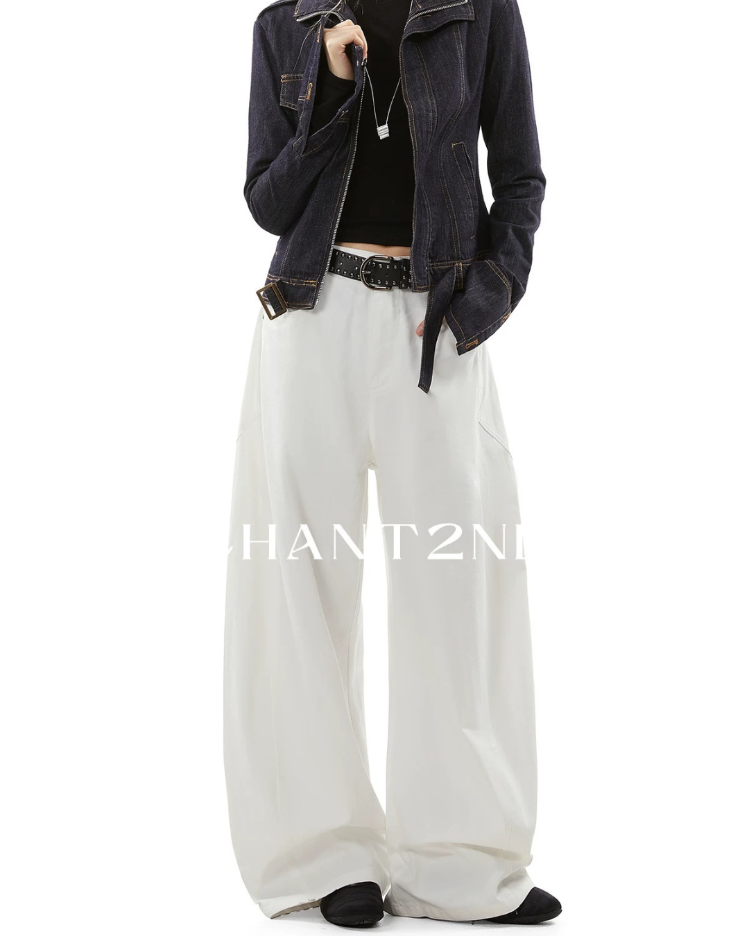 Curved Hem Wide Jeans