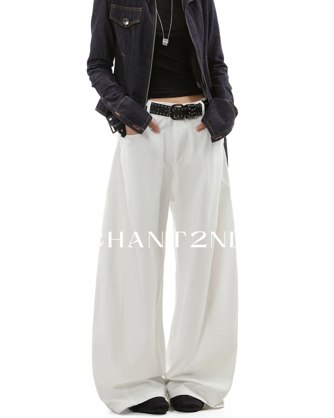 Curved Hem Wide Jeans