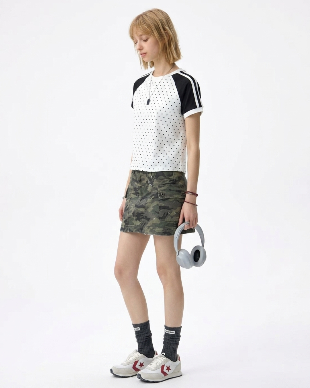 Dot Panel Contrast Sleeve Raglan Tee