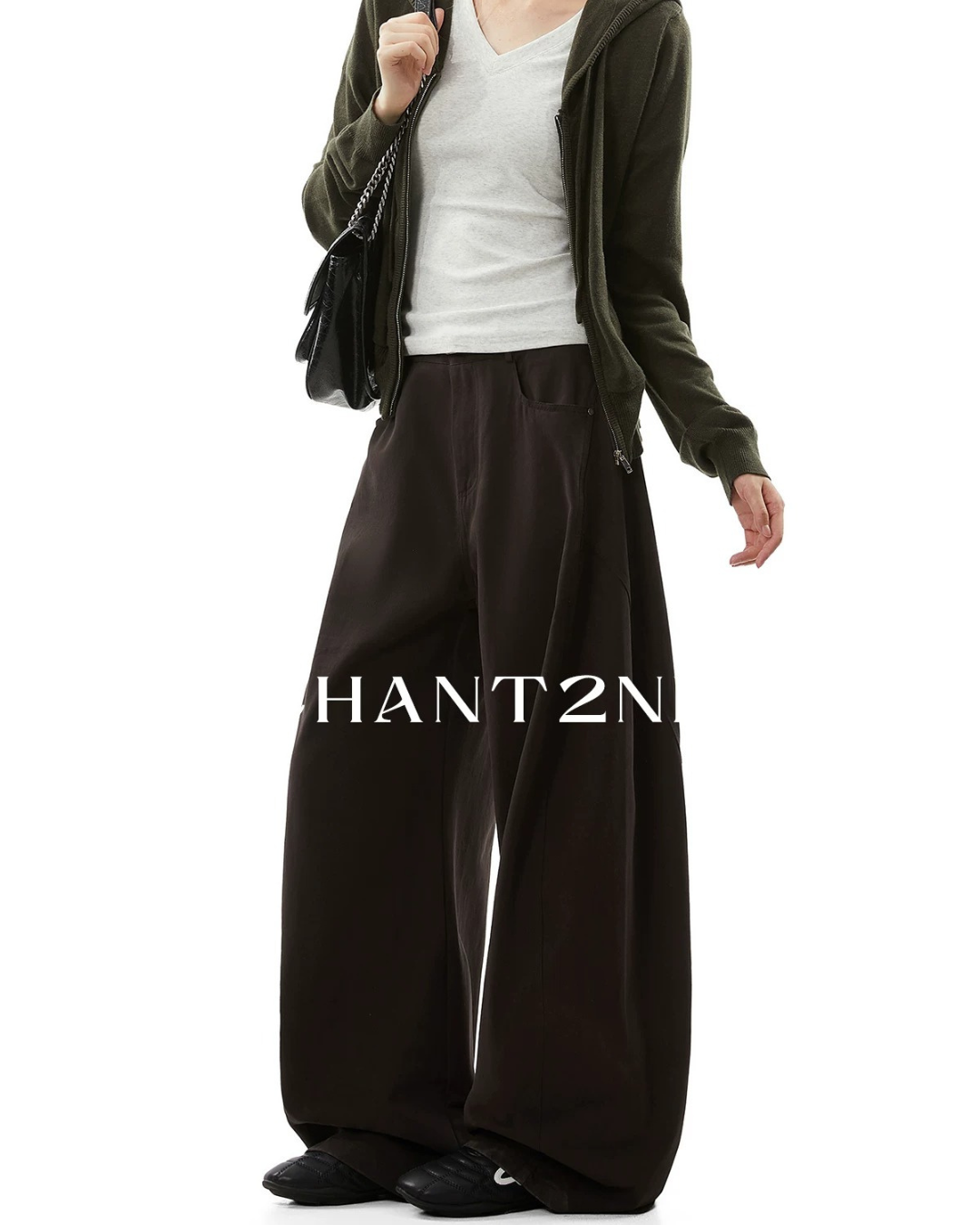Curved Hem Wide Jeans