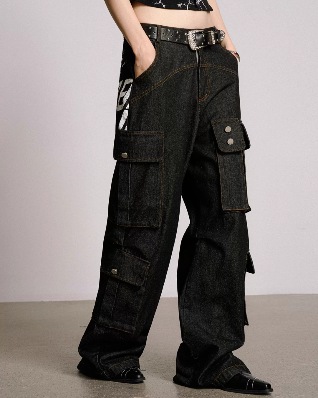 Edgy Wide Straight Cargo Jeans