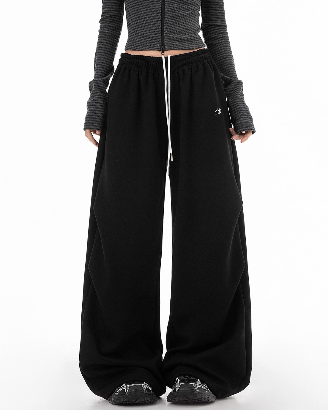 Essential Wide Sweat Pants