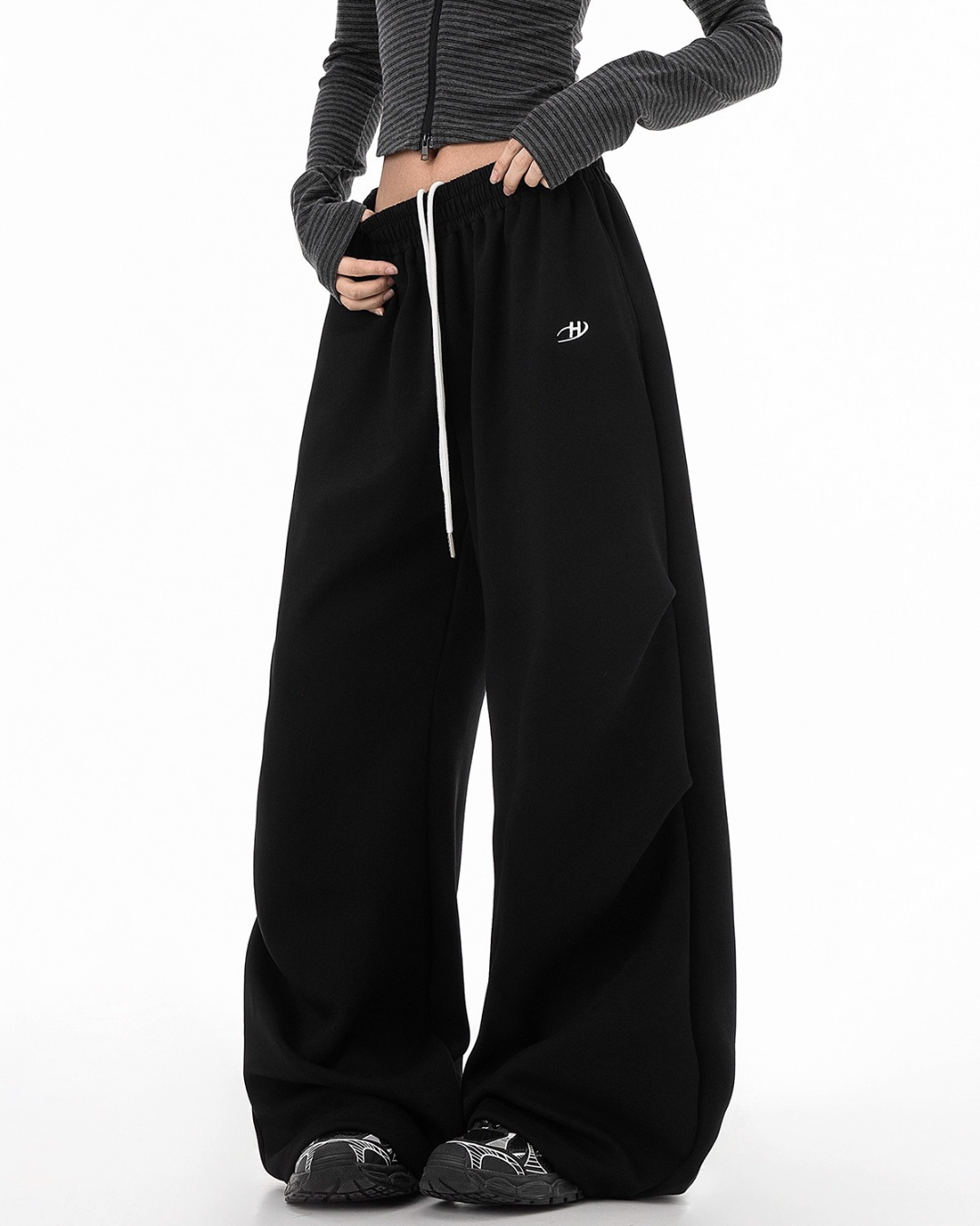 Essential Wide Sweat Pants