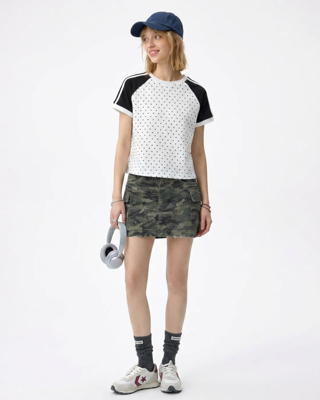 Dot Panel Contrast Sleeve Raglan Tee