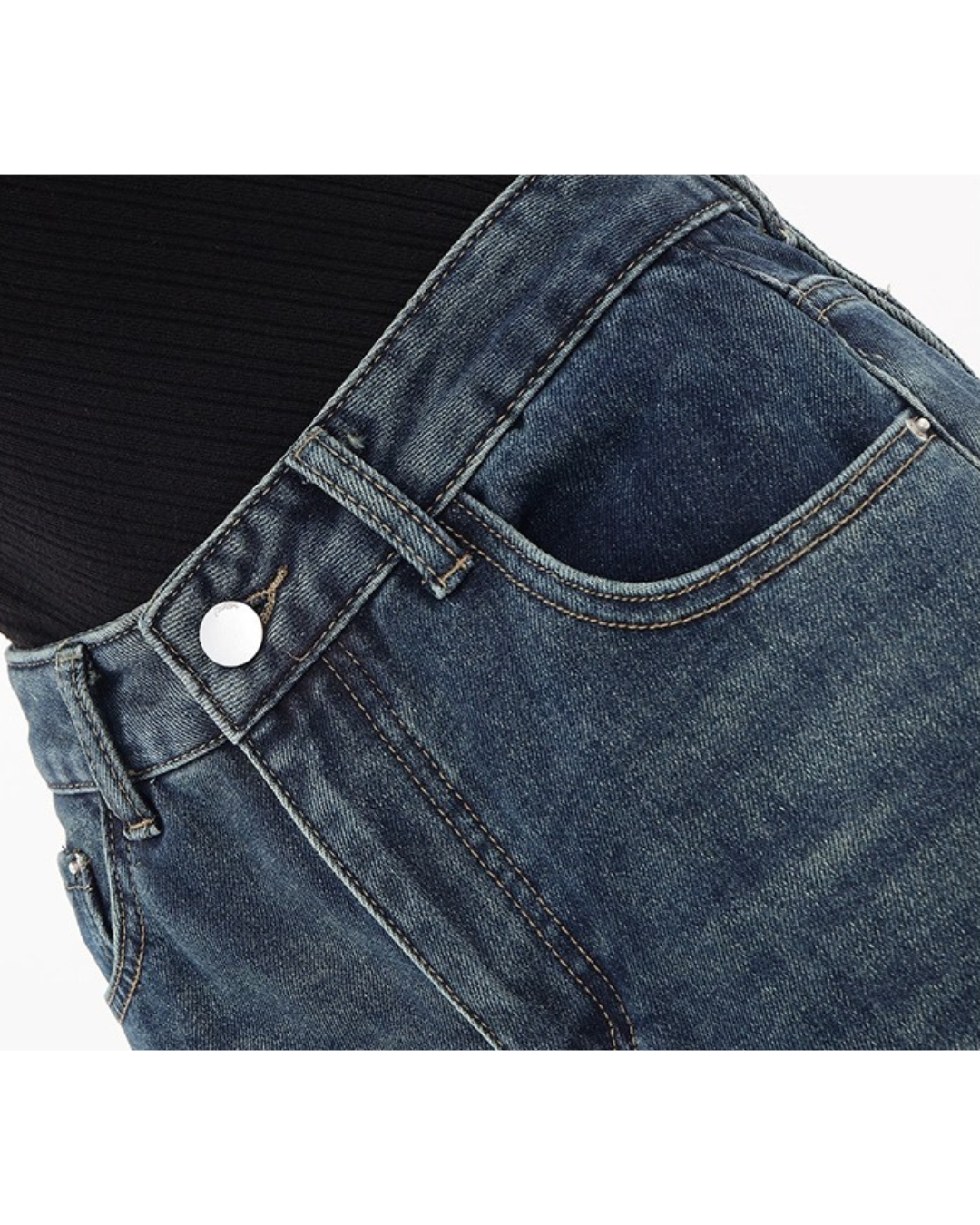 Triple Button Wide Jeans