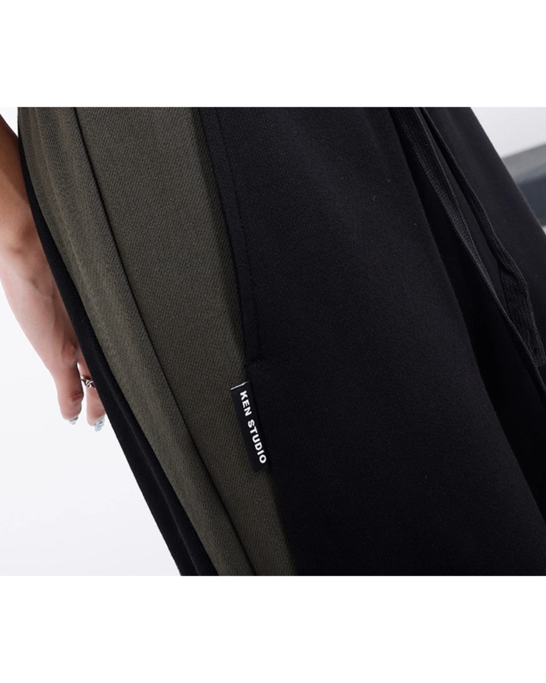 Contrast Line Wide Pants