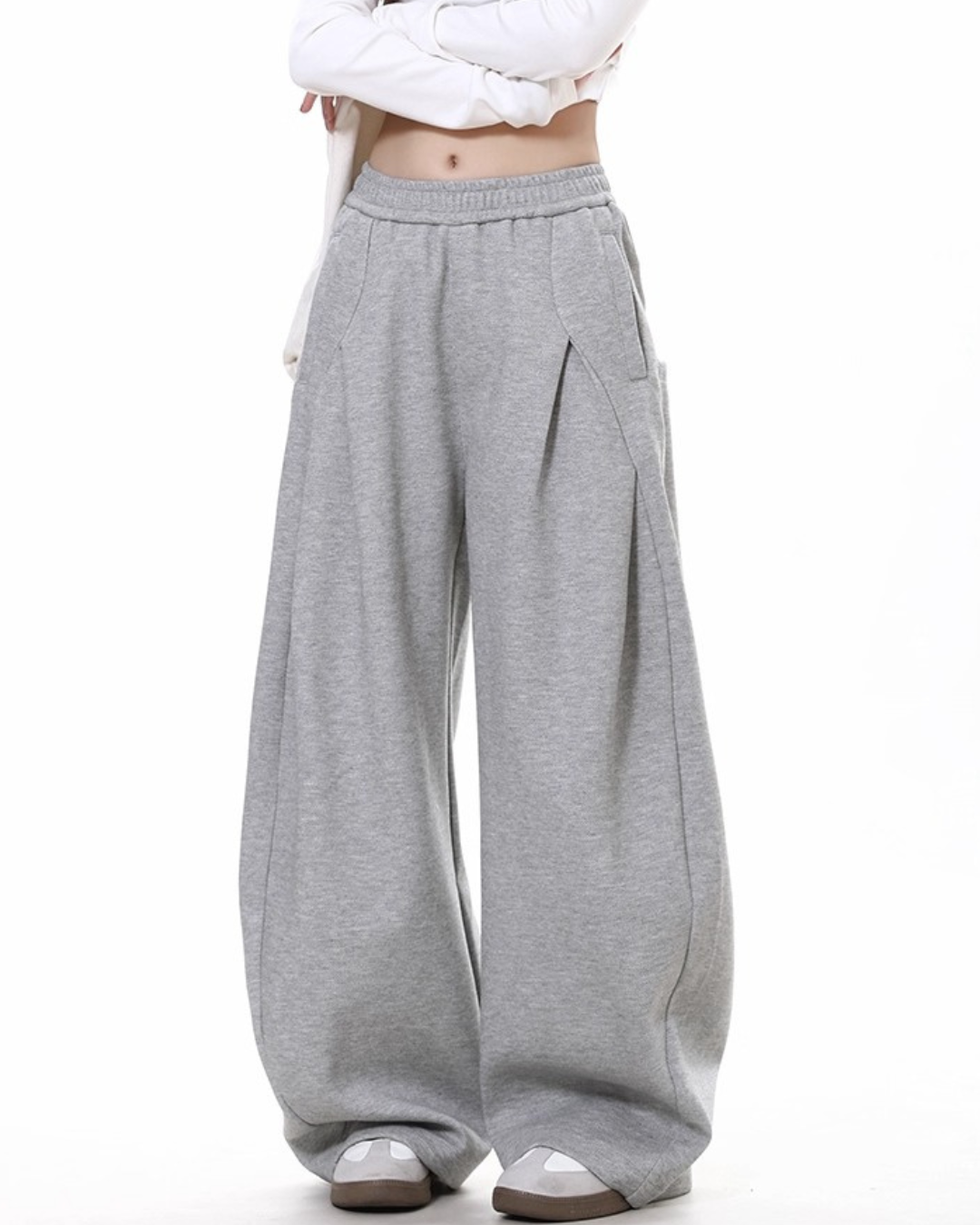 Tucked Detail Loose Sweatpants