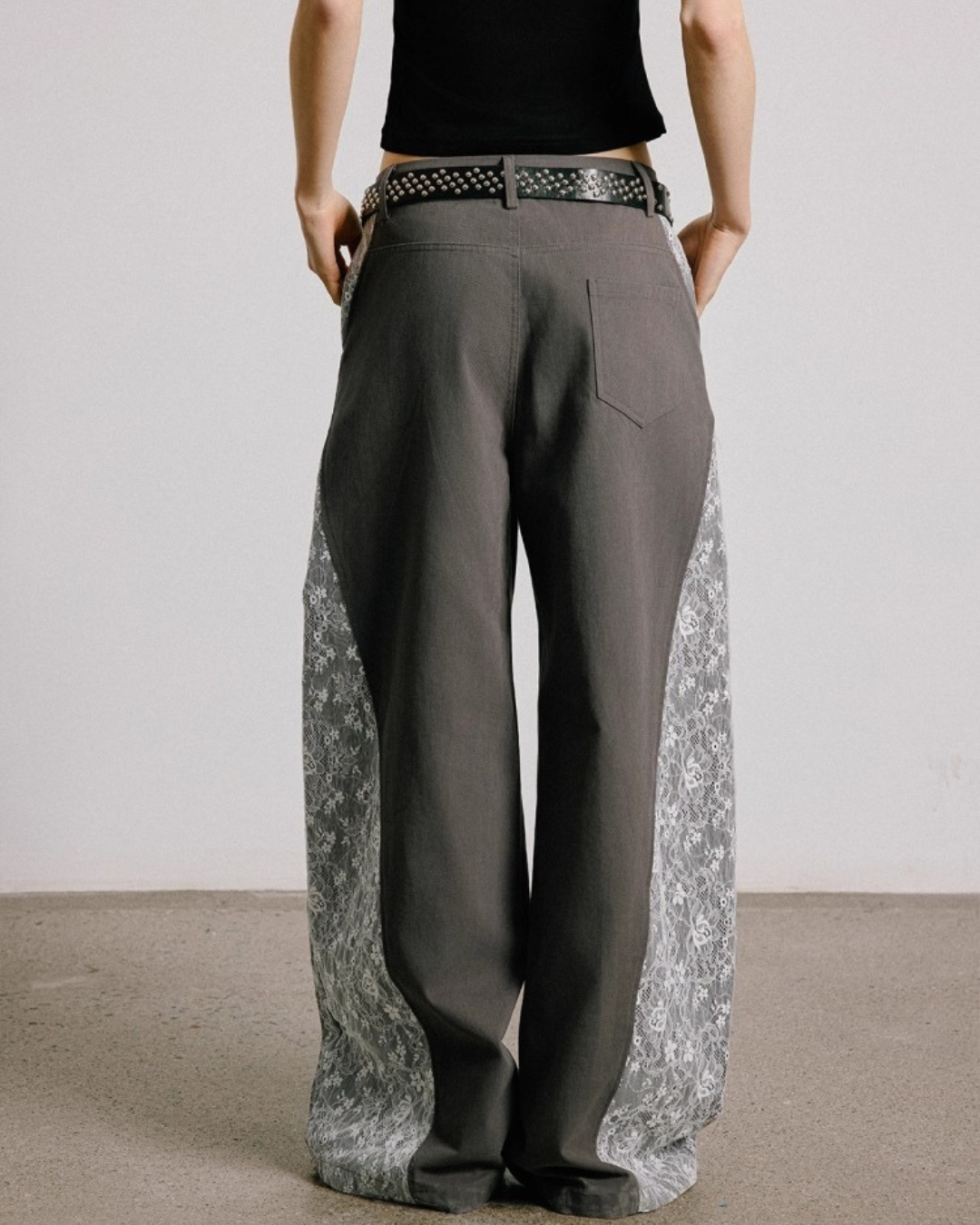 Lace Panel Loose Slacks