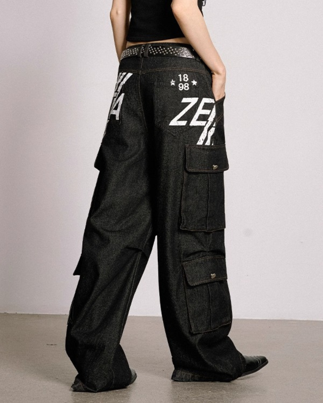 Edgy Wide Straight Cargo Jeans