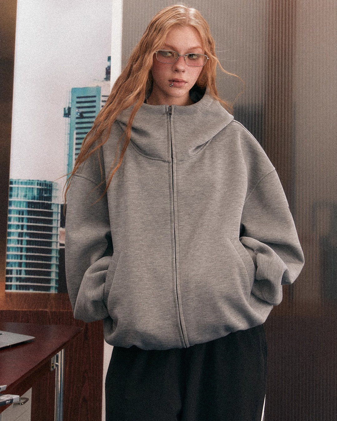 Street Essential Zip Hoodie