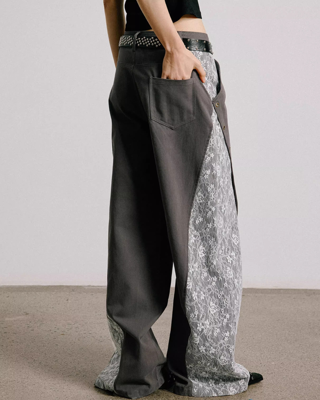 Lace Panel Loose Slacks