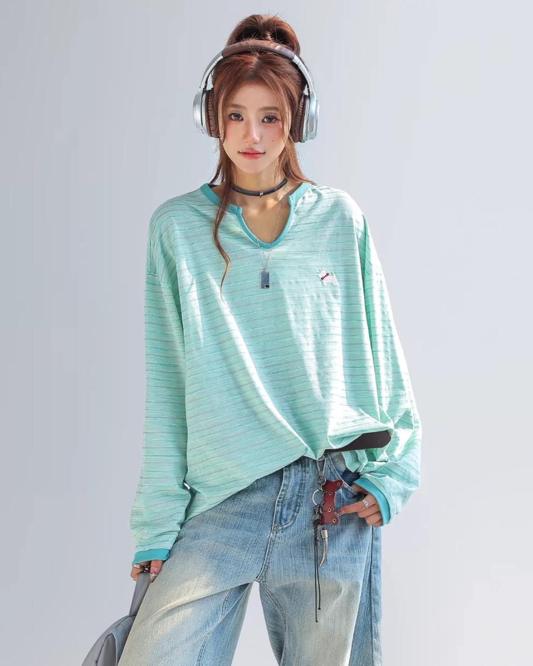 Retro Border Slit Pullover